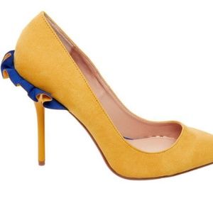 Betsey Johnson Dorthi Yellow pump